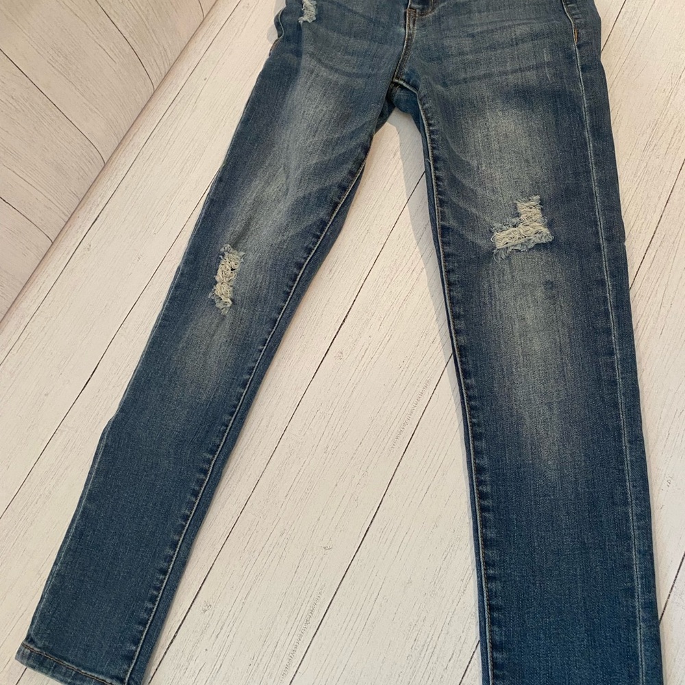 Distressed KIDS jeans - Picture 3 of 4